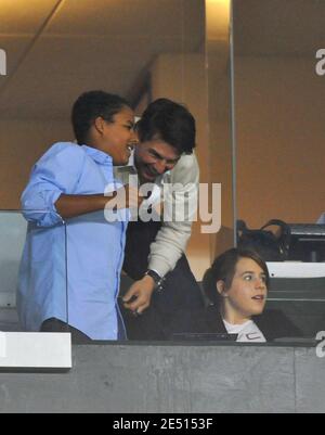 Tom Cruise, Connor Cruise-Kidman e Isabella Cruise-Kidman partecipano alla partita DI calcio LA Galaxy vs Chivas USA MLS presso l'Home Depot Center di Carson., Los Angeles, CA, USA, il 26 aprile 2008. Connor Cruise, 13 anni, farà il suo debutto cinematografico nella prossima volontà Foto Stock