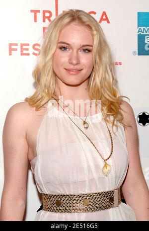 L'attrice Leven Rambin arriva per la 'Guerra, Inc.' Premiere tenuto presso il Tribeca Performing Arts Center di New York City, NY, USA il 28 aprile 2008, come parte del Tribeca Film Festival 2008. Foto di Donna Ward/ABACAPRESS.COM Foto Stock