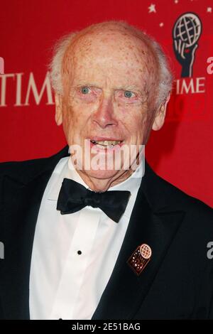 James Watson, co-scopritore della struttura del DNA, arriva per le 100 persone più influenti del Time Magazine nel Gala Mondiale tenutosi a Frederick P. Rose Hall a New York City, NY, USA l'8 maggio 2008. Foto di Gregorio Binuya/ABACAUSA.COM Foto Stock