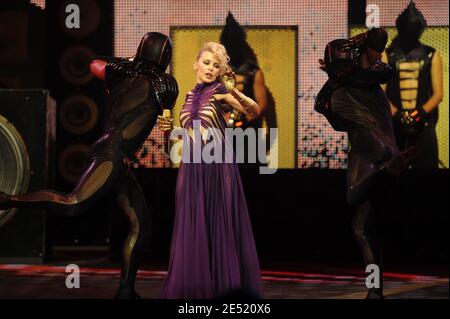 La cantante australiana Kylie Minogue si esibisce dal vivo presso l'Arena di Ginevra, Svizzera, il 30 maggio 2008. Foto di Loona/ABACAPRESS.COM Foto Stock