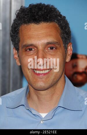 L'attore John Turturro partecipa alla proiezione speciale della Columbia Pictures di 'You Do't Mess with the Zohan' tenutasi al Teatro Ziegfeld di New York City, NY, USA il 4 giugno 2008. Foto di Gregorio Binuya/ABACAPRESS.COM Foto Stock