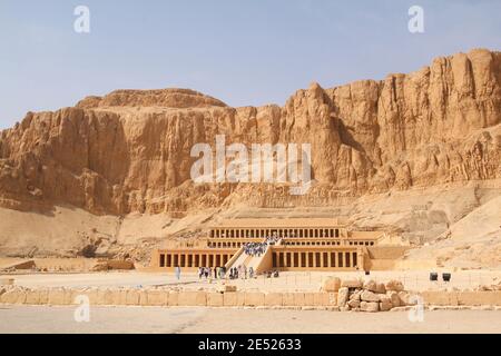 Il Tempio di Hatshepsut a Tebe, Egitto Foto Stock