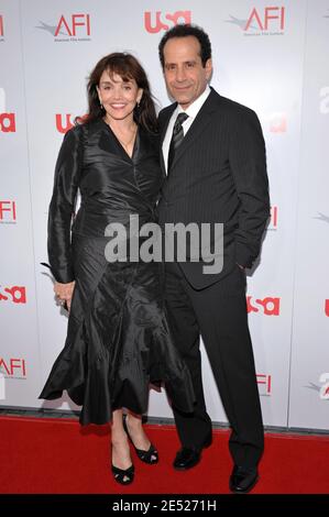 Tony Shalhoub e Brooke Adams partecipano al 36° riconoscimento AFI Life Achievement Award per Warren Beatty, tenuto presso il Kodak Theatre di Hollywood, Los Angeles, CA, USA il 12 giugno 2008. Foto di Lionel Hahn/ABACAPRESS.COM Foto Stock