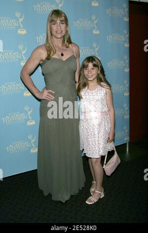 Bindi Irwin e Terri Irwin partecipano al trentacinquesimo premio annuale Daytime Creative Arts & Entertainment Emmy Awards, tenutosi presso la Frederick P. Rose Hall, sede del jazz, al Lincoln Center di New York City, NY, USA il 13 giugno 2008. Foto di David Miller/ABACAPRESS.COM Foto Stock