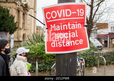 covid 19 coronavirus cartello stradale Foto Stock