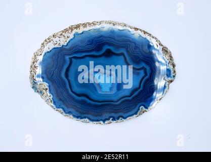 Primo piano su Blue Geode Agate Slice Foto Stock