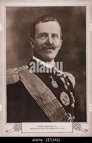 Victor Emmanuel III (Vittorio Emanuele III, 1869 - 1947) era il re d'Italia dal 1900 fino alla sua abdicazione il 9 maggio 1946. In aggiunta, ha tenuto la Foto Stock