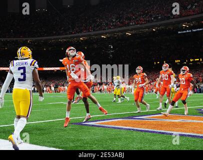 (FILE PHOTOS).l'ex quarterback di Clemson Tigers (16) Trevor Lawrence è proiettato per andare 1 nella bozza di NFL, qui è ritratto il 13 gennaio 2020, la bozza di NFL si terrà a Cleveland, Ohio il 29 aprile 2021.(credito obbligatorio: Jose/MarinMedia.org/Cal Sport Media) (fotografo completo assoluto, e crediti richiesti) Foto Stock