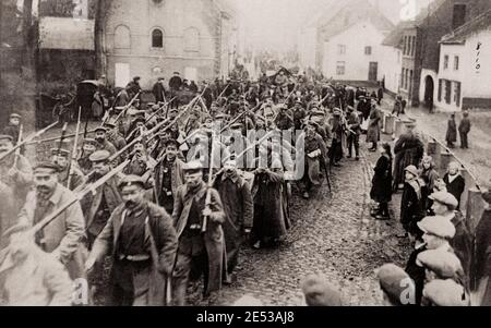 Soldati tedeschi Marching, 14 dicembre 1918 Foto Stock