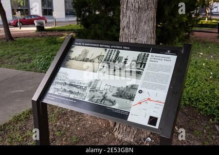 Montgomery, Alabama/USA-20 aprile 2018: Città di Montgomery segno interpretativo numero dieci: Piazza della Corte del Selma a Montgomry National Historic Trai Foto Stock