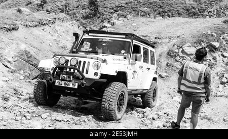 HARRIS, SUDAFRICA - 06 gennaio 2021: Harrismith, Sudafrica - 02 2015 ottobre: Addestramento del driver del percorso del Monte 4x4 al Camp Jeep nel Drakensberg Foto Stock