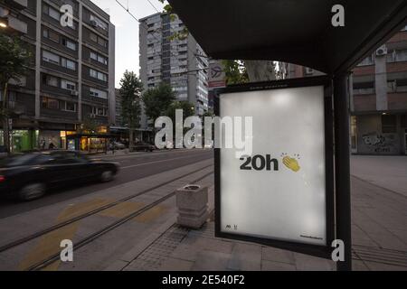 BELGRADO, SERBIA - 14 MAGGIO 2020: Poster pubblicitario per applaude a sostegno del personale sanitario e medico durante il Coronavirus Covid 19 pa Foto Stock