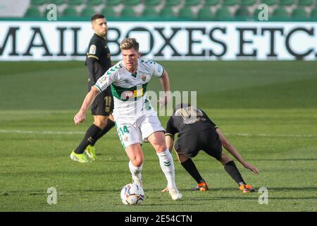 Raul Guti di Elche CF durante il campionato spagnolo la Liga partita di calcio tra Elche CF e FC Barcellona il 24 gennaio 2021 allo stadio Martinez Valero di Elche, Alicante, Spagna - Foto Irina R Hipolito / Spagna DPPI / DPPI / LiveMedia Foto Stock