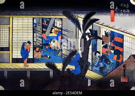 Akasaka, locanda con Maids al servizio n° 37 dalla serie 'cinquantatre stazioni del Tōkaidō' circa 1833-1834 da Andō Hiroshige, Edo (ora Tokyo) 1797 – Edo 1858 Woodcut giapponese, Giappone, Foto Stock