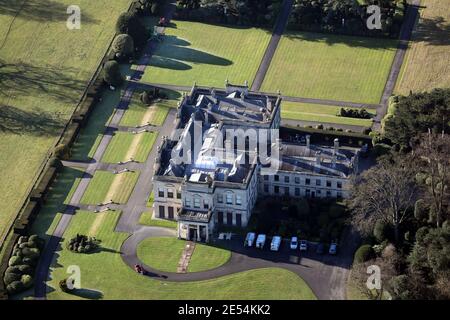 Vista aerea della sala e dei giardini di Brodsworth, vicino a Doncaster Foto Stock