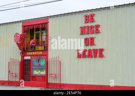 NEW ORLEANS, LA, USA - 23 GENNAIO 2021: Dr. Bob Art Shop nel quartiere di Bywater Foto Stock