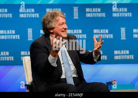 Beverly Hills, California, Stati Uniti. 27 Apr 2015. Leon Black, presidente e Chief Executive Officer di Apollo Global Management LLC, parla all'annuale Milken Institute Global Conference di Beverly Hills, California, Stati Uniti, lunedì 27 aprile 2015. Ã‚ © 2015 Patrick T. Fallon Credit: Patrick Fallon/ZUMA Wire/Alamy Live News Foto Stock