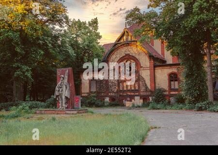 BEELITZ - 25 MAGGIO 2012: Ospedale abbandonato e sanatorio Beelitz Heilstatten vicino Berlino, Beelitz, Germania Foto Stock