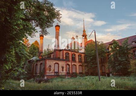 BEELITZ - 25 MAGGIO 2012: Ospedale abbandonato e sanatorio Beelitz Heilstatten vicino Berlino, Beelitz, Germania Foto Stock