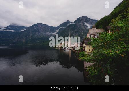 Austria Hallstatt, vista classica del villaggio di Hallstat. Foto Stock