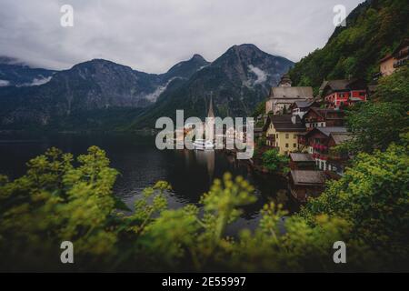Austria Hallstatt, vista classica del villaggio di Hallstat. Foto Stock