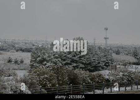 Las Vegas NV, Stati Uniti. 26 gennaio 2021. Insolita nevicata nel nord-ovest di Las Vegas, Nevada, il 26 gennaio 2021. Credit: Dee CEE carter/Media Punch/Alamy Live News Foto Stock