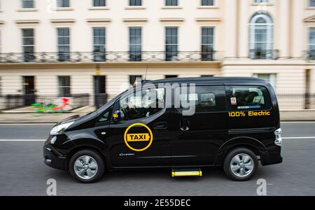 Taxi elettrico intorno a Londra Foto Stock