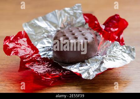 Qualità Street crema di fragole cioccolato dolce closeup senza imballaggio Foto Stock