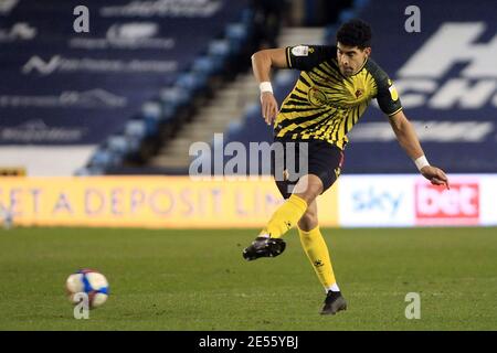 Londra, Regno Unito. 26 gennaio 2021. Adam Masina di Watford in azione durante il gioco. EFL Skybet Championship, Millwall contro Watford al Den di Londra martedì 26 gennaio 2021. Questa immagine può essere utilizzata solo per scopi editoriali. Solo per uso editoriale, è richiesta una licenza per uso commerciale. Nessun utilizzo nelle scommesse, nei giochi o nelle pubblicazioni di un singolo club/campionato/giocatore. pic by Steffan Bowen/Andrew Orchard sports photography/Alamy Live news Credit: Andrew Orchard sports photography/Alamy Live News Foto Stock