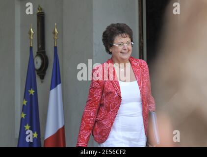 Ministro degli alloggi e degli affari urbani, Christine Boutin lascia l'ultimo consiglio dei Ministri prima delle vacanze estive al Palazzo Elysee a Parigi, in Francia, il 28 luglio 2008. Foto di Mousse/ABACAPRESS.COM Foto Stock