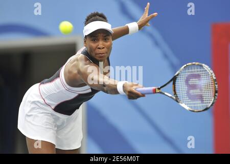 La statunitense Venus Williams ha sconfitto, 6-3, 6-2, la Svizzera Timea Bacsinszk nel loro primo round alle XXIX Olimpiadi del Centro Olimpico di Tennis Verde a Pechino, Cina, il 11 agosto 2008. Foto di Gouhier-Hahn-Nebinger/Cameleon/ABACAPRESS.COM Foto Stock