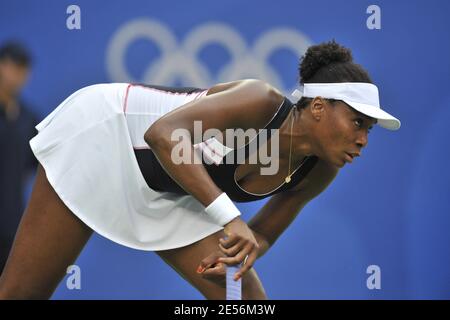 La statunitense Venus Williams ha sconfitto, 6-3, 6-2, la Svizzera Timea Bacsinszk nel loro primo round alle XXIX Olimpiadi del Centro Olimpico di Tennis Verde a Pechino, Cina, il 11 agosto 2008. Foto di Gouhier-Hahn-Nebinger/Cameleon/ABACAPRESS.COM Foto Stock