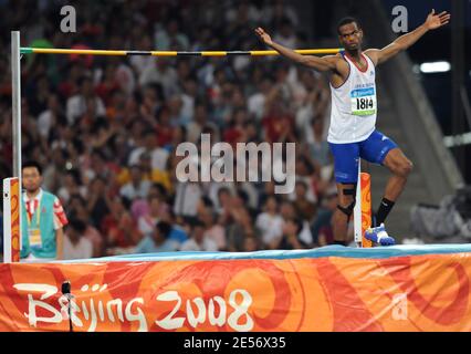 Germaine Mason della Gran Bretagna vince la medaglia d'argento sul salto alto maschile del XXIX gioco Olimpico di Pechino, che ha ospitato lo Stadio Nazionale di Pechino, in Cina, il 19 agosto 2008. Foto di Gouhier-Hahn-Nebinger/Cameleon/ABACAPRESS.COM Foto Stock