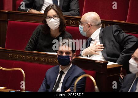 Ministro della trasformazione e del servizio pubblico, Amelie de Montchalin e Segretario di Stato responsabile delle pensioni e della salute sul lavoro, Laurent Pietraszewski partecipano ad una sessione di interrogazioni al governo all'Assemblea nazionale francese, il 26 gennaio 2021 a Parigi, Francia. Foto di David Niviere/ABACAPRESS.COM Foto Stock