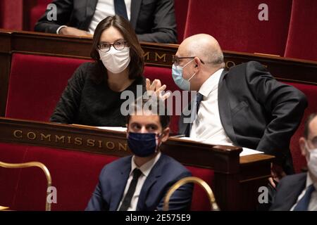 Ministro della trasformazione e del servizio pubblico, Amelie de Montchalin e Segretario di Stato responsabile delle pensioni e della salute sul lavoro, Laurent Pietraszewski partecipano ad una sessione di interrogazioni al governo all'Assemblea nazionale francese, il 26 gennaio 2021 a Parigi, Francia. Foto di David Niviere/ABACAPRESS.COM Foto Stock