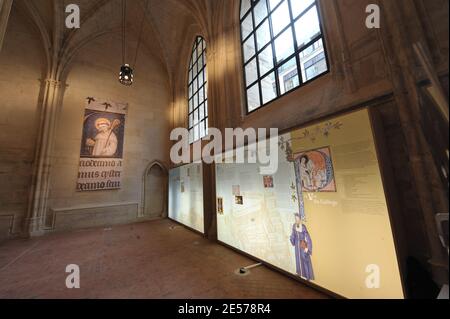 La disvelazione del collegio dei Bernardini costituisce a Parigi, Francia, il 4 settembre 2008. Il Collegio dei Bernardini costituisce uno dei vasti edifici mediavali nel cuore di Parigi. Foto di Giancarlo Gorassini/ABACAPRESS.COM Foto Stock