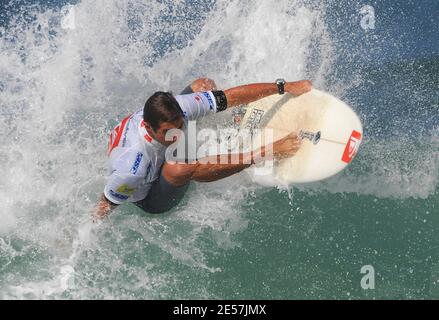 Joan Duru di Francia compete durante il Quiksilver Pro a Hossegor, in Francia, il 24 settembre 2008. Foto di Steeve McMay/Cameleon/ABACAPRESS.COM Foto Stock