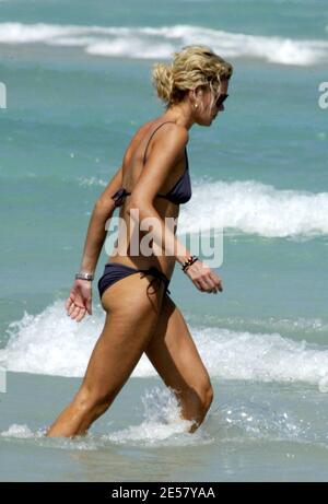 Esclusiva!! Il supermodel danese Camilla Vest arriva a Miami Beach FL, 3/6/07. [[mab]] Foto Stock