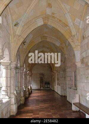 Vedute generali della Chiesa episcopale di San Bernardo de Clairvaux e dell'Antico Monastero Spagnolo a North Miami, Fla 5/8/07. Tutti i feesdevono essere concordati prima della pubblicazione. [[tag]] Foto Stock