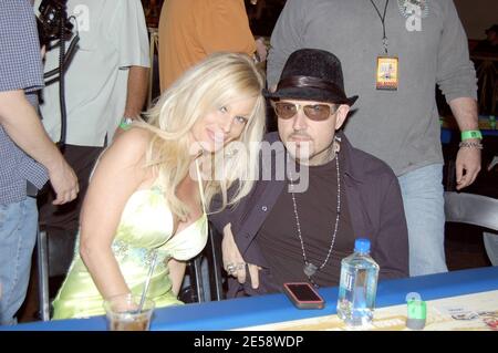 Vince Neil, Leah Neil, Tera Patrick, Evan Seinfeld e Taylor Wayne partecipano al Torneo di Poker Off the Strip di vince Neil presso l'Hard Rock Hotel & Casino di Las Vegas, Nevada. 11/3/07. [[cas]] Foto Stock