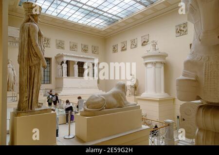 Mosca, Russia - 26 gennaio 2021: Il Museo di Belle Arti di Pushkin è il più grande museo d'arte europea a Mosca. Sala greca Foto Stock