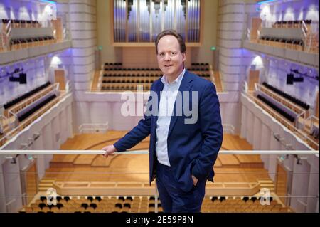 25 gennaio 2021, Renania Settentrionale-Vestfalia, Dortmund: Raffaello von Hoensbroech, direttore artistico del Konzerthaus Dortmund, nella galleria della sala concerti. Foto: Bernd Thissen/dpa Foto Stock