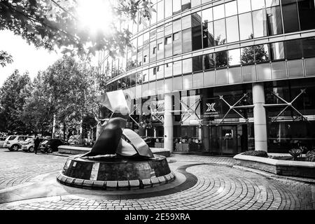 JOHANNESBURG, SUD AFRICA - 05 Gen 2021: Johannesburg, Sud Africa - 12 Marzo 2014: Ingresso esterno alla Borsa valori di JSE - Johannesburg bui Foto Stock