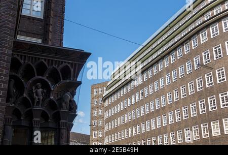 L'edificio degli uffici Sprinkenhof, costruito tra il 1927 e il 1943 nel quartiere Kontorhaus di Amburgo, Germania Foto Stock