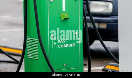 Stazioni elettriche, stazioni per veicoli elettrici 50 kw, stazioni di rifornimento elettriche, stazioni di ricarica per veicoli elettrici Foto Stock