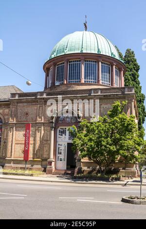 Edificio di Orangerie presso giardini botanici, giardini del castello, Karlsruhe, Baden-Wuerttemberg, Germania Foto Stock