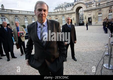 Il primo ministro belga Yves Leterme parla alla stampa dopo il suo incontro al Palazzo Elysee di Parigi, Francia, il 6 ottobre 2008. Foto di ABACAPRESS.COM Foto Stock