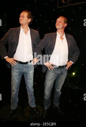 L'attore Benoit Poelvoorde svela la sua figura di cera al Musee Grevin a Parigi, Francia, il 13 ottobre 2008. Foto di Denis Guignebourg/ABACAPRESS.COM Foto Stock