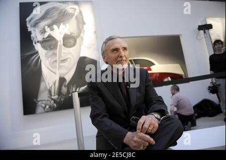 Dennis Hopper riceve il Comandeur des Arts et des Lettres in occasione dell'apertura della mostra d'arte e del festival cinematografico Dennis Hopper alla Cinematheque Francaise di Parigi, Francia, il 13 ottobre 2008. Foto di Mehdi Taamallah/ABACAPRESS.COM Foto Stock