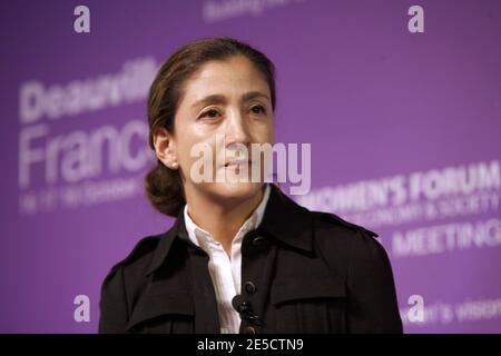 Ex ostaggio della guerriglia colombiana della FARC, francese-colombiano Ingrid Betancourt partecipa al Women's Forum Global Meeting quarta edizione al centro internazionale di Deauville, in Normandia, Francia, dal 16 al 18 ottobre 2008. Foto di ABACAPRESS.COM Foto Stock